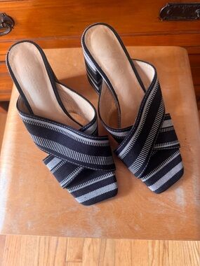 Striped Black and Gray Crisscross Slide Heels